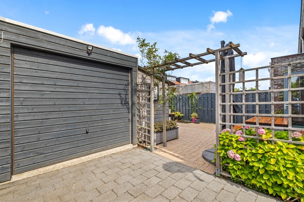 Medium property photo - Tom Navislaan 12, 2493 BN Den Haag